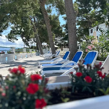 Korcula Newly Renovated D3 With Pool 아파트