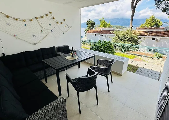Korcula Newly Renovated D3 With Pool
