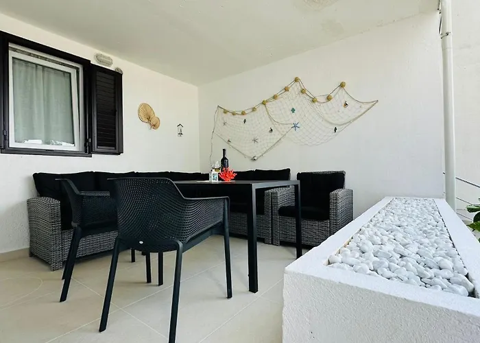 Korcula Newly Renovated D3 With Pool Lägenhet Lumbarda