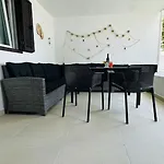 Korcula Newly Renovated D3 With Pool * לומבארדה
