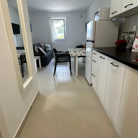 Korcula Newly Renovated D3 With Pool Lumbarda