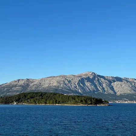 Korcula Newly Renovated D3 With Pool דירה