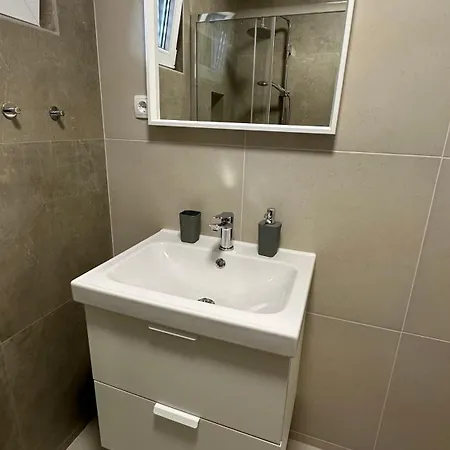 Korcula Newly Renovated D3 With Pool Apartament Lumbarda