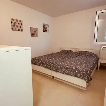 Korcula Newly Renovated D3 With Pool *